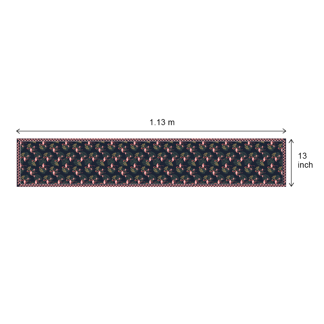 Size chart showing 1.13 meter by 13 inch table runner with flamingo print pattern layout